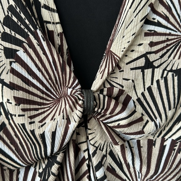 Notations Women’s Blouse - Picture 3 of 4